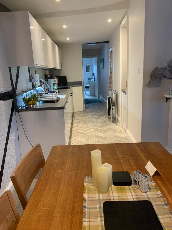 Hideaway Holiday Apartment Salisbury Ngoại thất bức ảnh