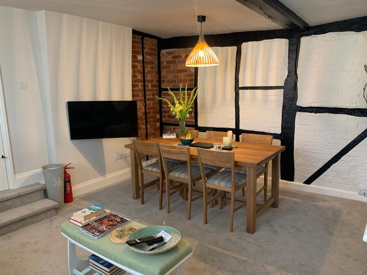 Hideaway Holiday Apartment Salisbury Ngoại thất bức ảnh