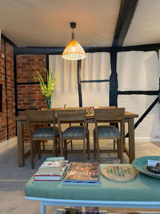Hideaway Holiday Apartment Salisbury Ngoại thất bức ảnh